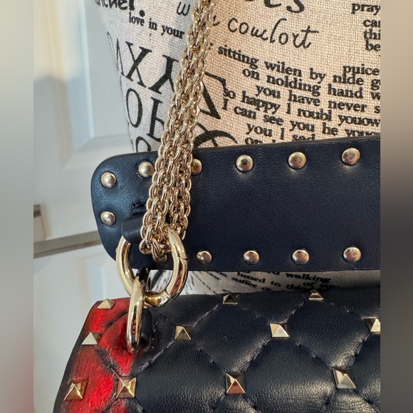 ❤️Valentino Garavani❤️ - Picture 16 of 17